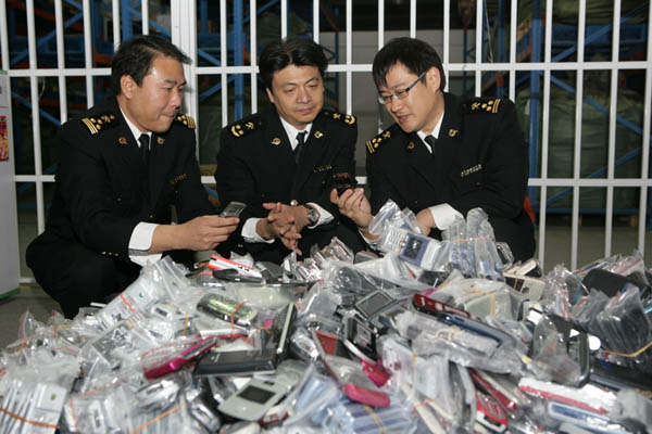 三星,摩托罗拉,索爱,lg,雷达,劳力士等众多国际知名品牌今日海关