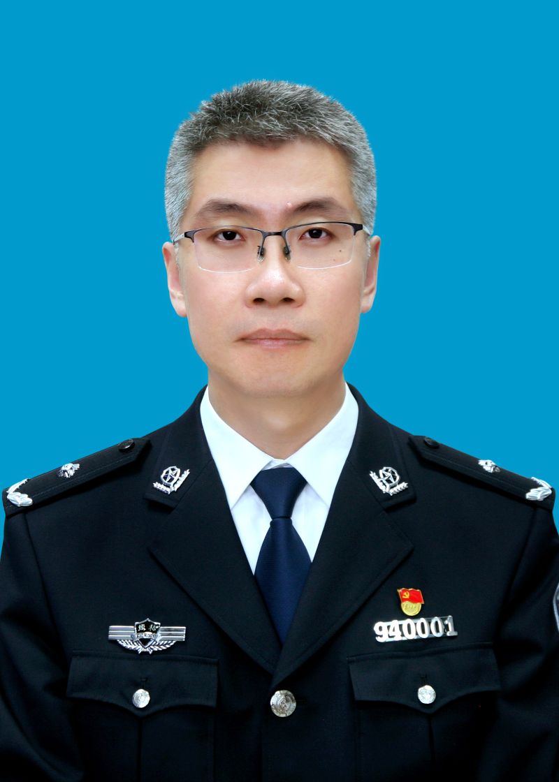 刘伟强